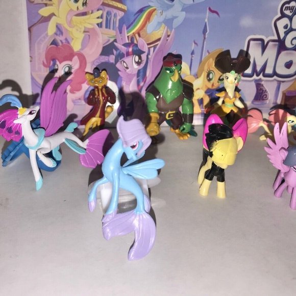 My Little Pony Movie Deluxe Figure Set Of 12 with Sticker and Ring - Picture 4 of 9